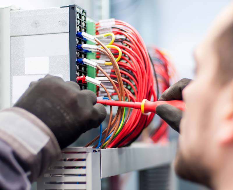 Commercial Electrician in Baton Rouge, LA